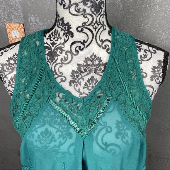 Coco + Jaimeson Teal Lace Embroidered Teal Tank Top. Boho Chic Cute. Sz Medium - Picture 2 of 8